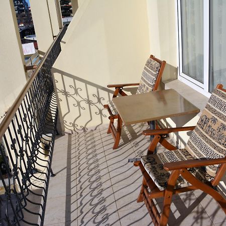 Lotus Family Hotel - Free Parking ซันนีบีช ภายนอก รูปภาพ